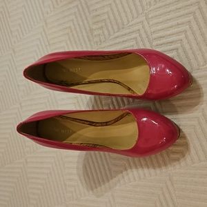 (Popping) Pink heels 👠